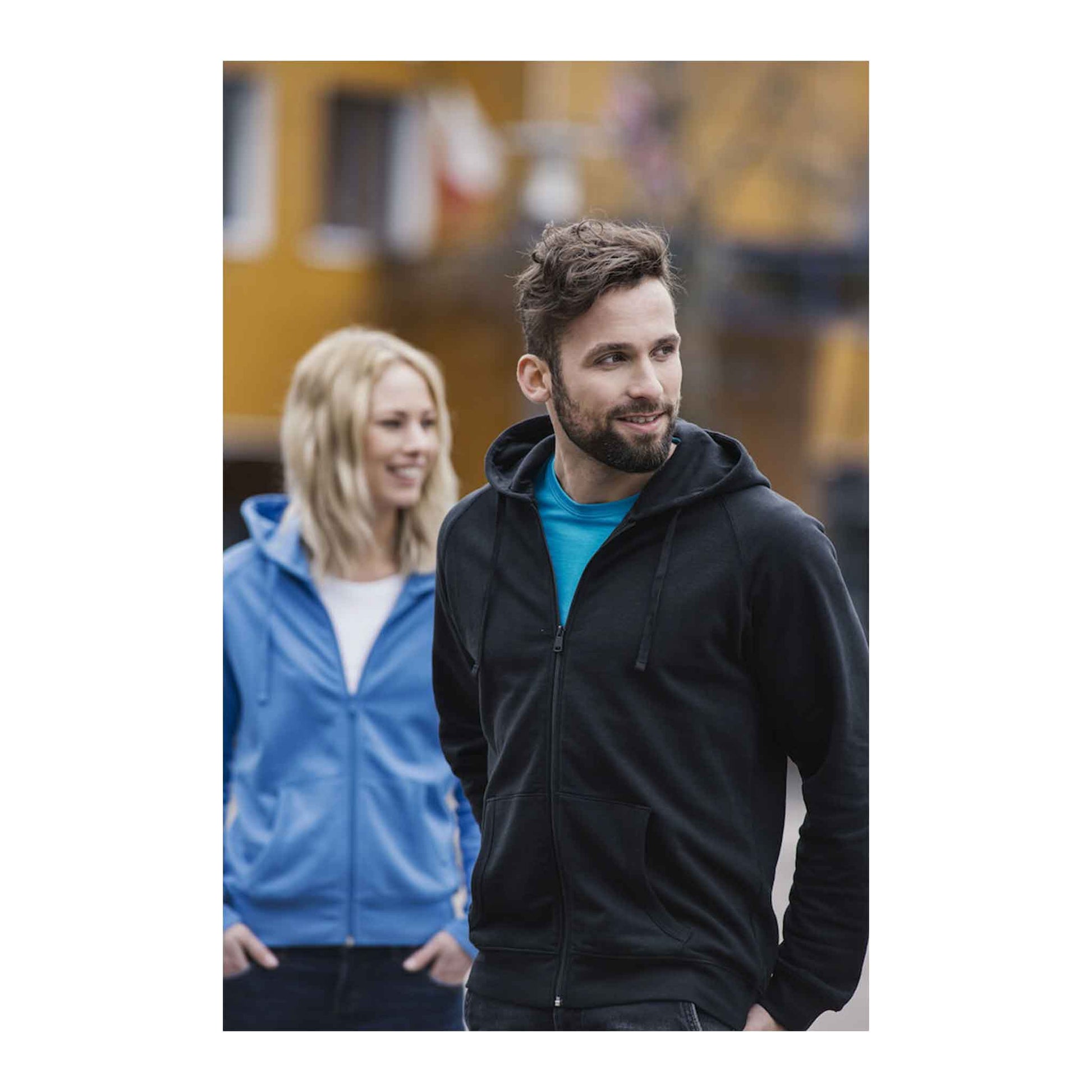 Clique Damen Sweatjacke Mit Kapuze 'Loris Ladies' Model Damen und Herren