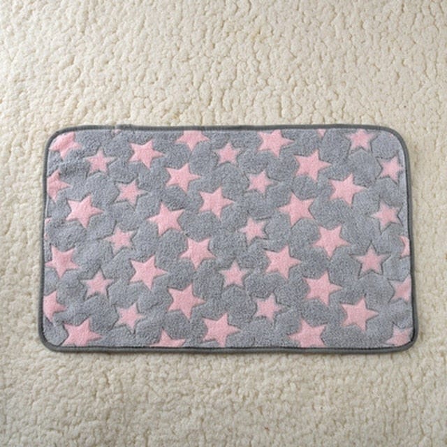Soft flannel pet dog blanket cartoon print cat and dog bed sheet warm and comfortable pet blanket universal warm pet supplies - wirbe-welt.shop