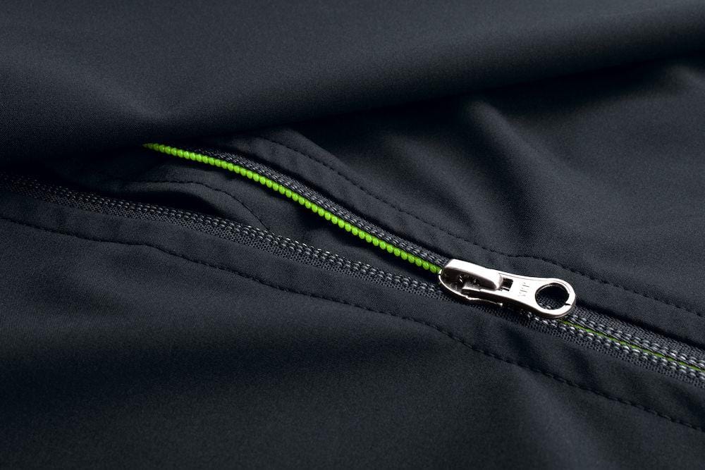 Wasser- und windabweisende Jacke - wirbe-welt.shop