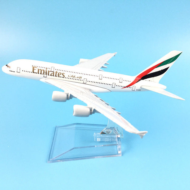 Traum für alle Flugzeug Fans - Originalgetreue Flugzeug Modelle