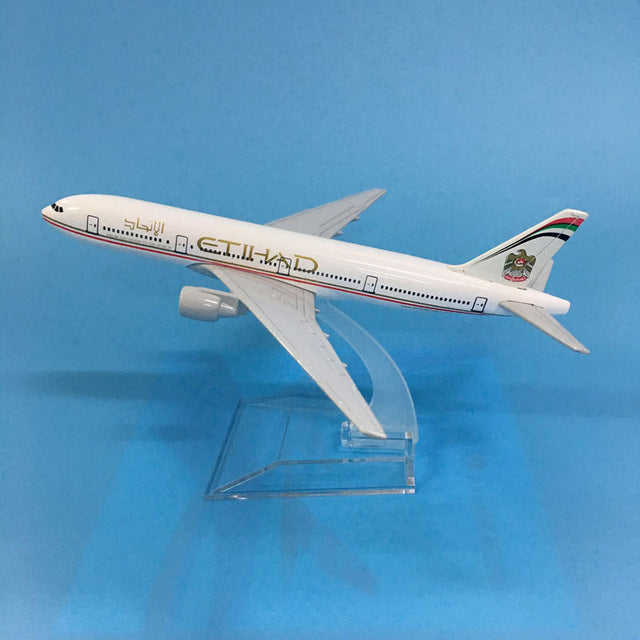 Traum für alle Flugzeug Fans - Originalgetreue Flugzeug Modelle