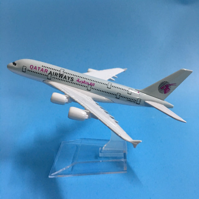 Traum für alle Flugzeug Fans - Originalgetreue Flugzeug Modelle