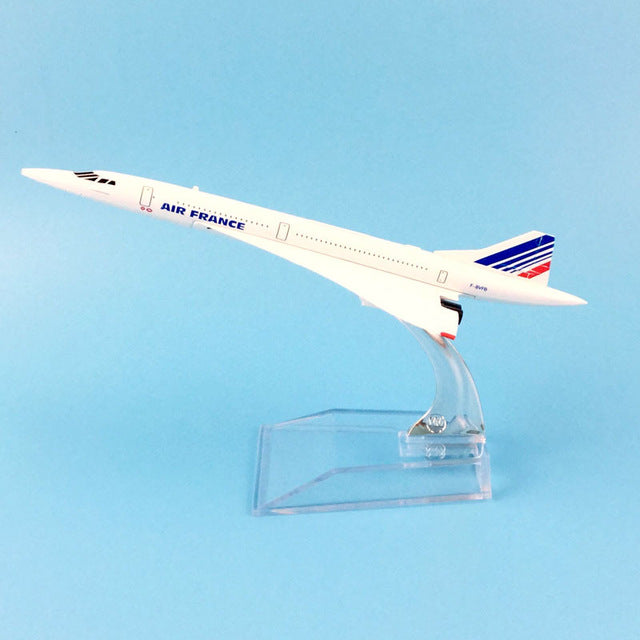 Traum für alle Flugzeug Fans - Originalgetreue Flugzeug Modelle