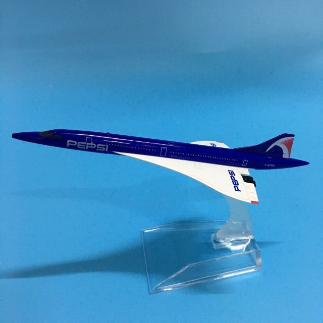 Traum für alle Flugzeug Fans - Originalgetreue Flugzeug Modelle