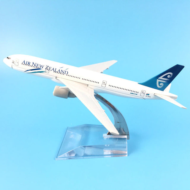 Traum für alle Flugzeug Fans - Originalgetreue Flugzeug Modelle
