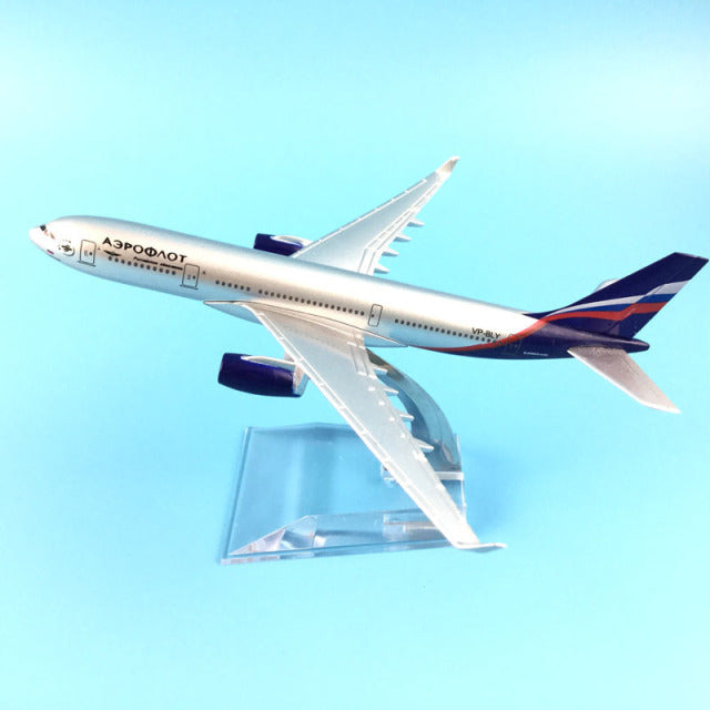 Traum für alle Flugzeug Fans - Originalgetreue Flugzeug Modelle