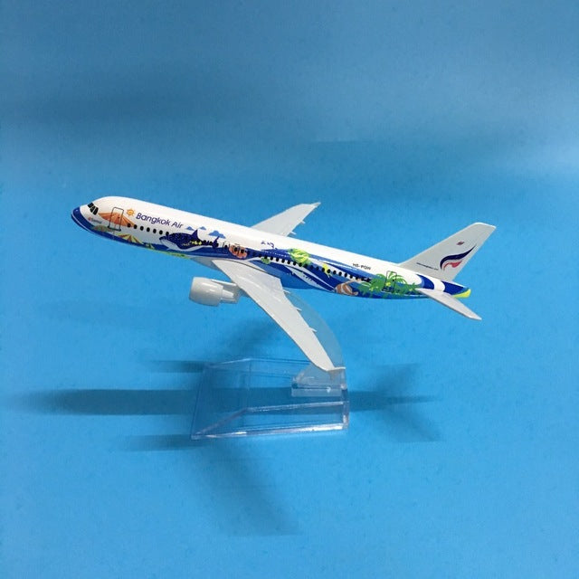 Traum für alle Flugzeug Fans - Originalgetreue Flugzeug Modelle