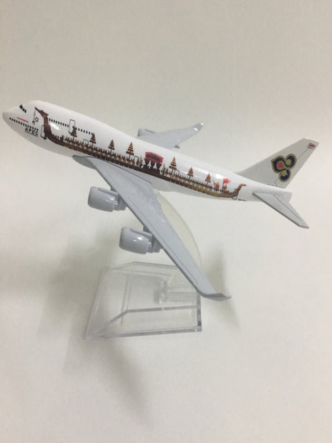 Traum für alle Flugzeug Fans - Originalgetreue Flugzeug Modelle
