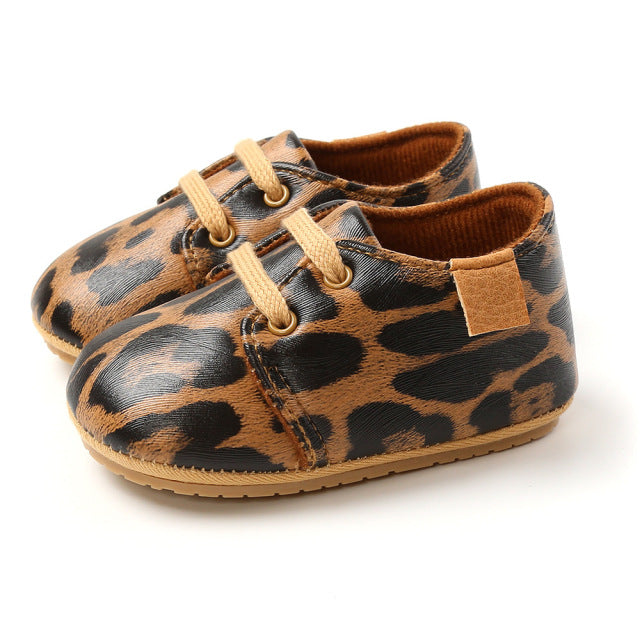 Retro Baby Schuhe aus Leder - stylische Leder Moccasins für Kinder