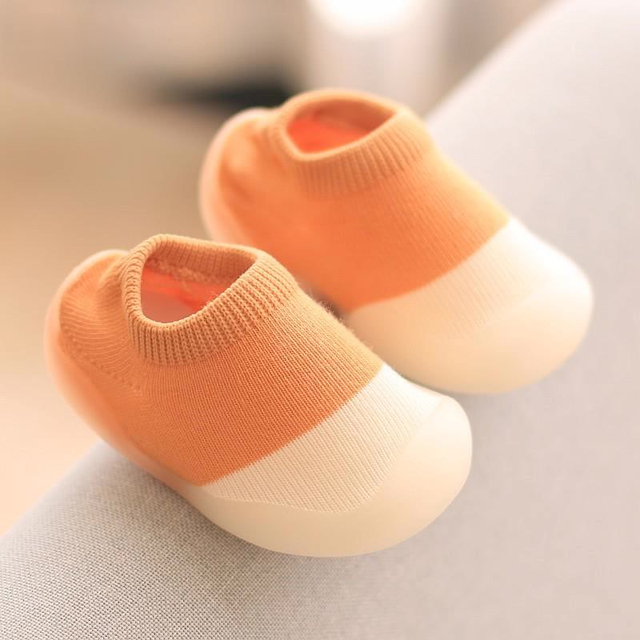 Babysocken mit Gummisohle - Socken für Kleinkinder